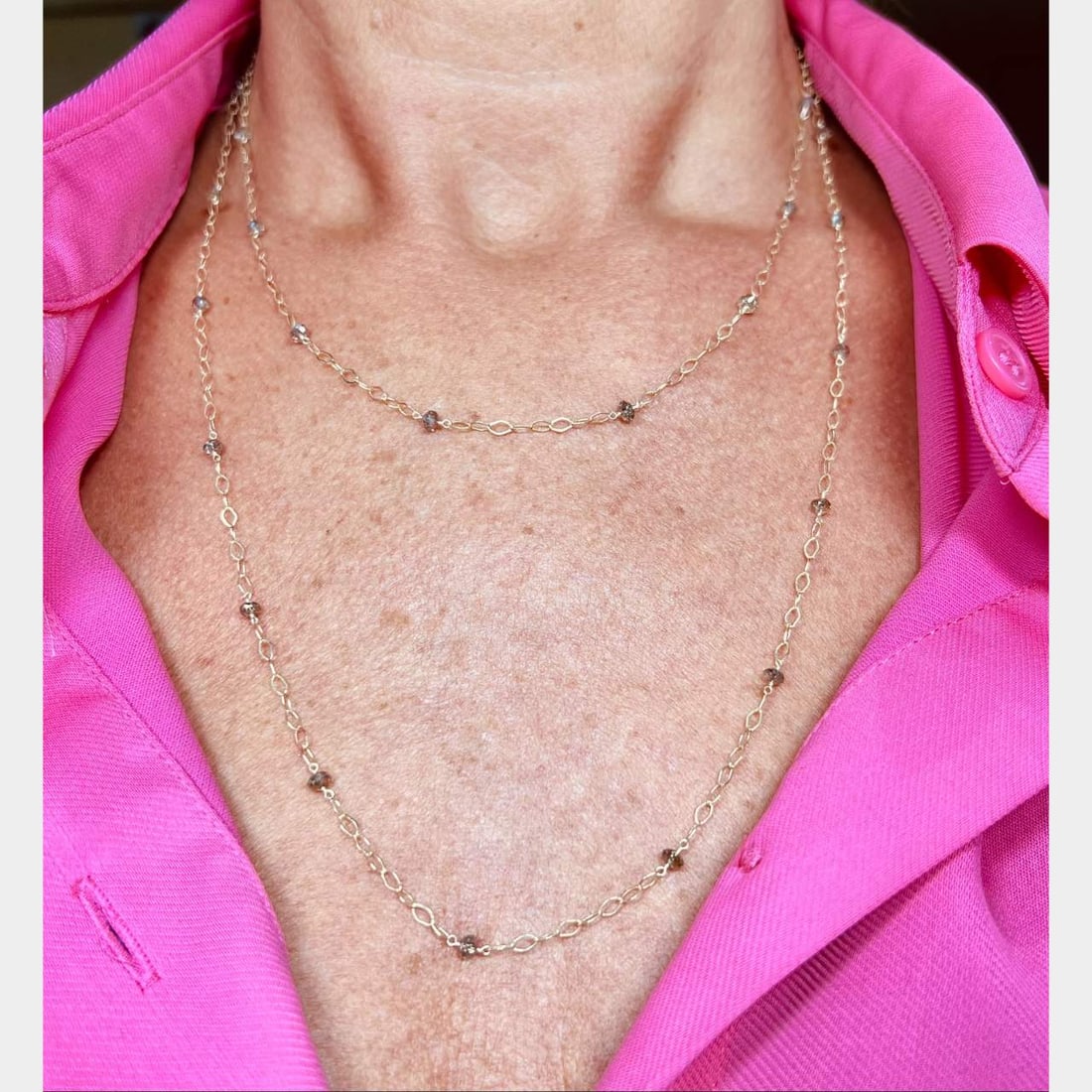 Elegant 10K White Gold 6.81 Ct Briolette Diamond Necklace: Elegant 10K White Gold 6.81 Ct Briolette Diamond Necklace This stunning 10K White Gold Necklace features a remarkable 6.81 Ct. of Briolette Diamonds, elegantly arranged in a 'by the yard' style. Weigh