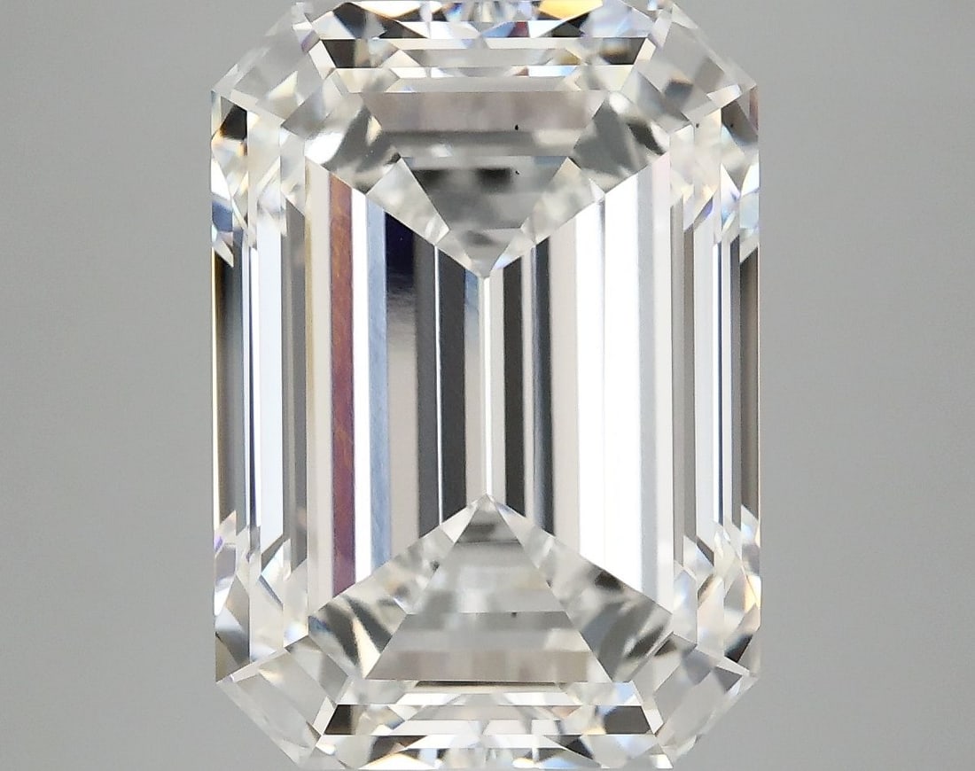 Loose Diamond - EMERALD 8.34ct F VS1: Loose Diamond - EMERALD 8.34ct F VS1 Source: This is a real non-mined Diamond that has been grown in a lab Shape: EMERALD Carats: 8.34 Color: F Clarity: VS1 Certification: IGI Video: Video Link The