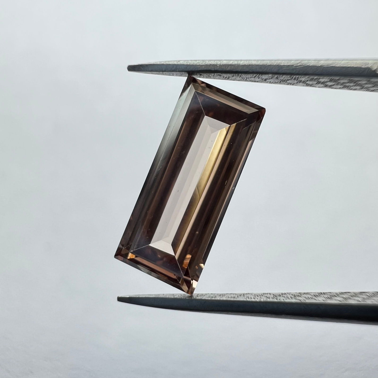 Loose Diamond - BAGUETTE 0.64ct Pink VS1 (1 of 1)