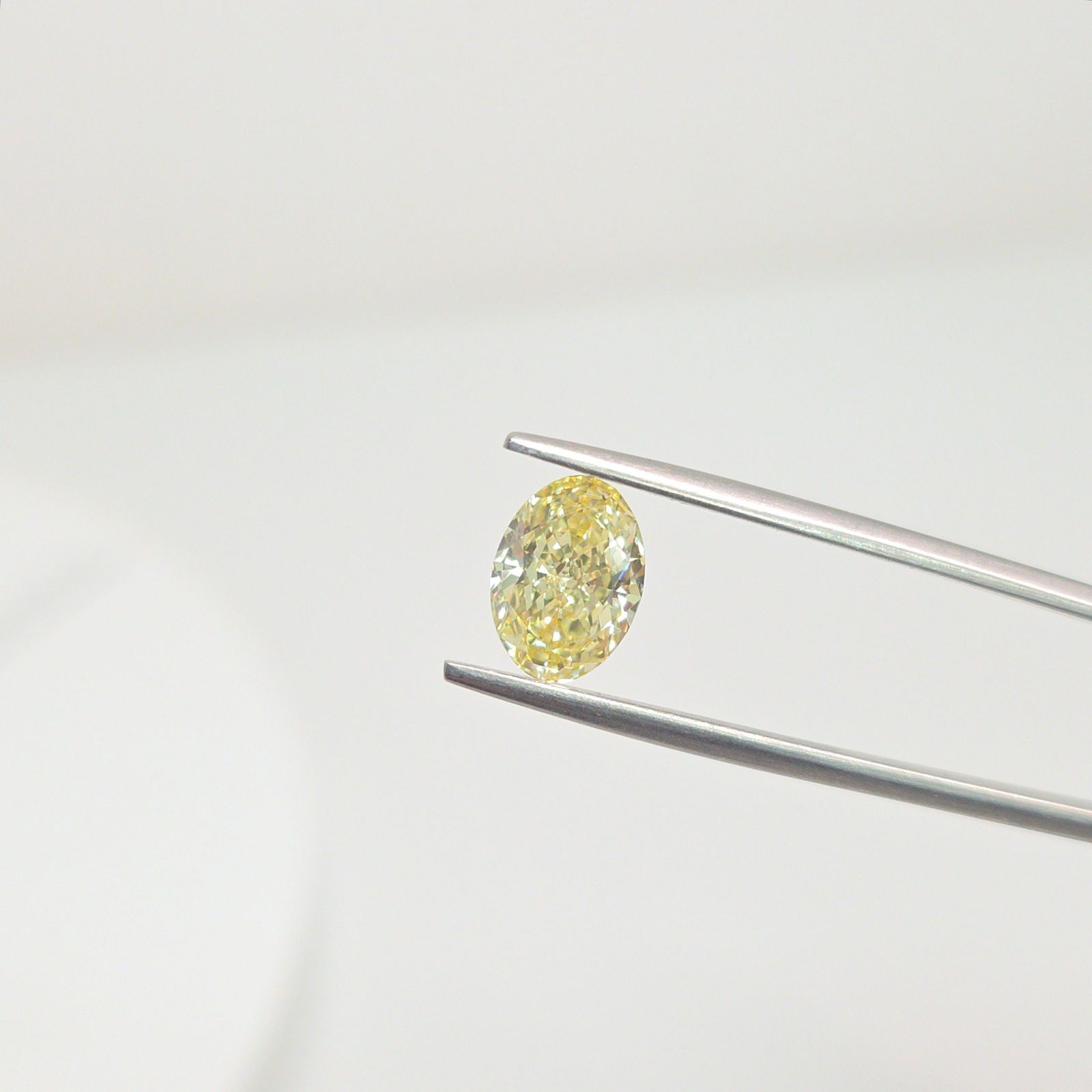 Loose Diamond - OVAL 1.96ct Fancy Yellow VVS2 (1 of 1)