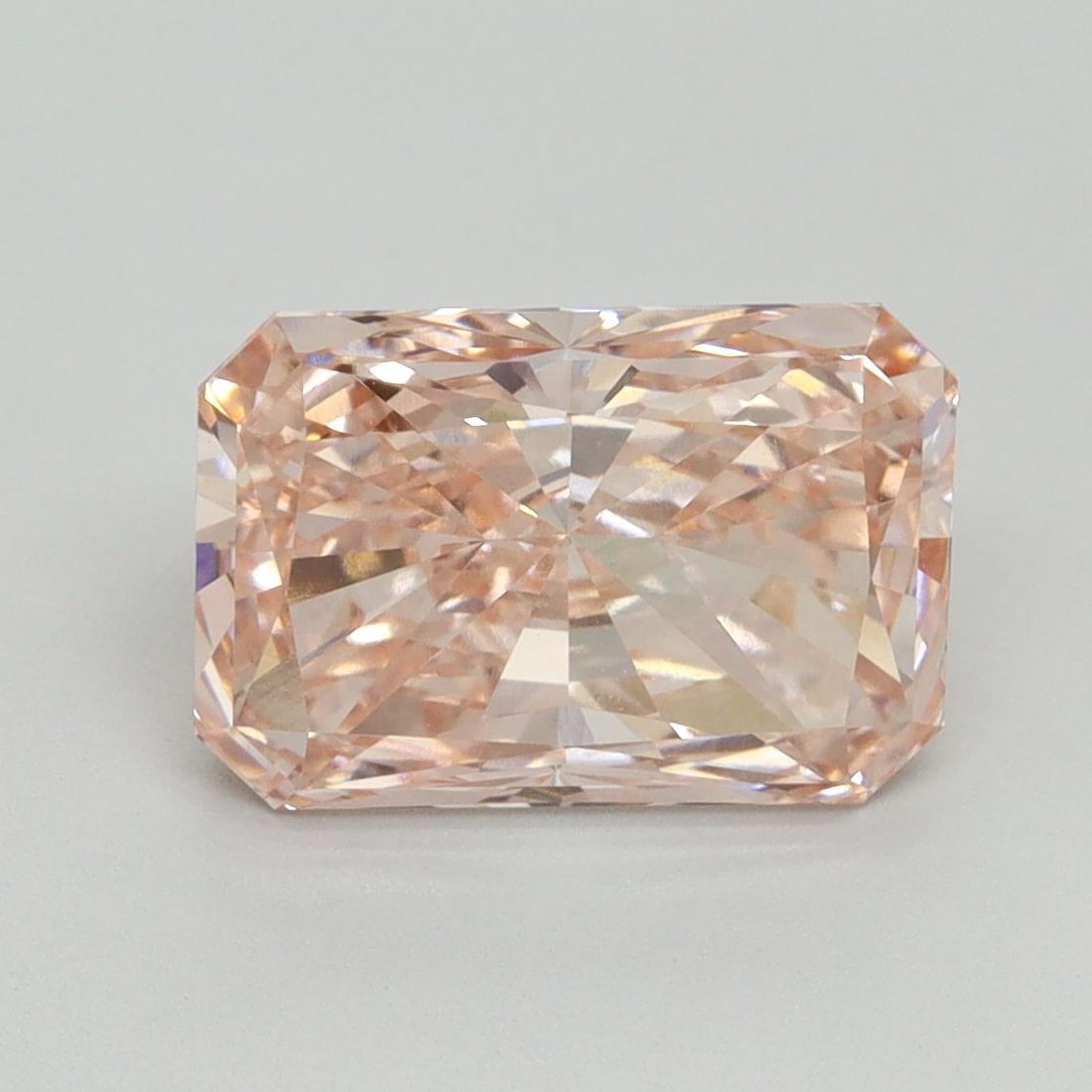 Loose Diamond - RADIANT 3.18ct Fancy Vivid Pink VVS2: Loose Diamond - RADIANT 3.18ct Fancy Vivid Pink VVS2 Source: This is a real non-mined Diamond that has been grown in a lab Shape: RADIANT Carats: 3.18 Color: Fancy Vivid Pink Certification: IGI