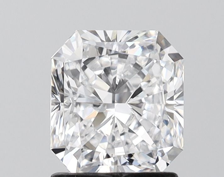 Loose Diamond - RADIANT 1.55ct D VS1: Loose Diamond - RADIANT 1.55ct D VS1 Source: This is a real non-mined Diamond that has been grown in a lab Shape: RADIANT Carats: 1.55 Color: D Clarity: VS1 Certification: IGI Video: Video Link The
