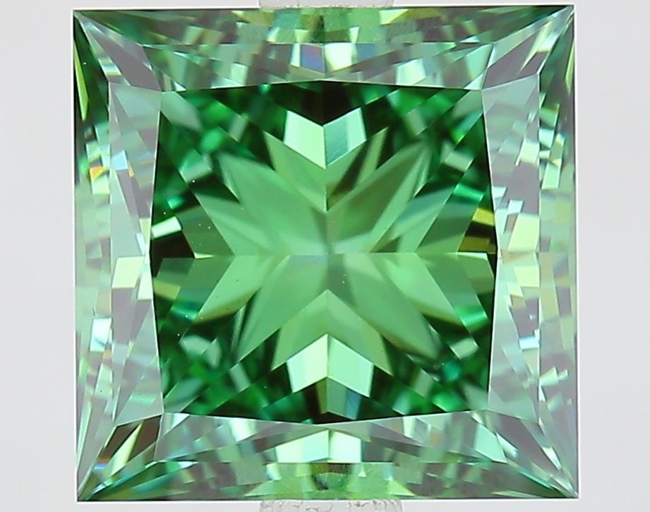 Loose Diamond - PRINCESS 2.95ct Fancy Vivid Green VVS2: Loose Diamond - PRINCESS 2.95ct Fancy Vivid Green VVS2 Source: This is a real non-mined Diamond that has been grown in a lab Shape: PRINCESS Carats: 2.95 Color: Fancy Vivid Green Certification: IGI