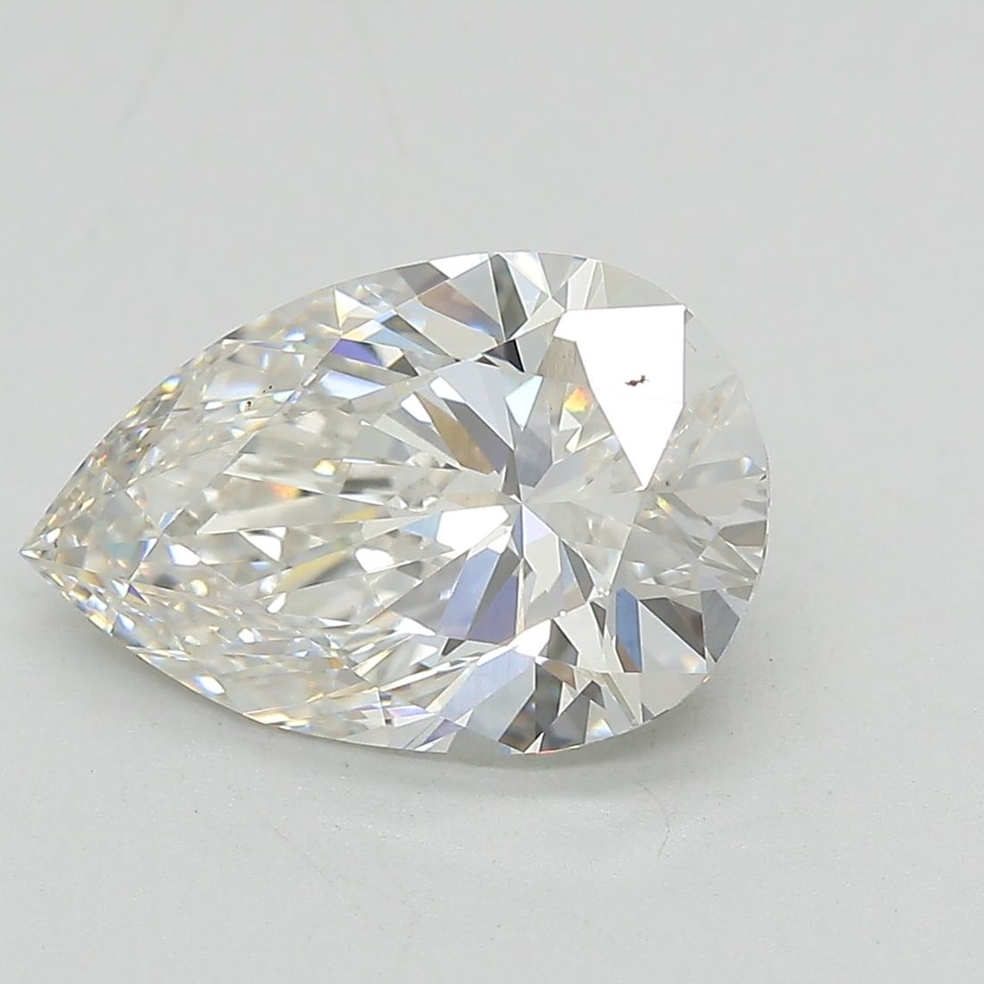 Loose Diamond - PEAR 3.6ct G VS1: Loose Diamond - PEAR 3.6ct G VS1 Source: This is a real non-mined Diamond that has been grown in a lab Shape: PEAR Carats: 3.6 Color: G Clarity: VS1 Certification: IGI Video: