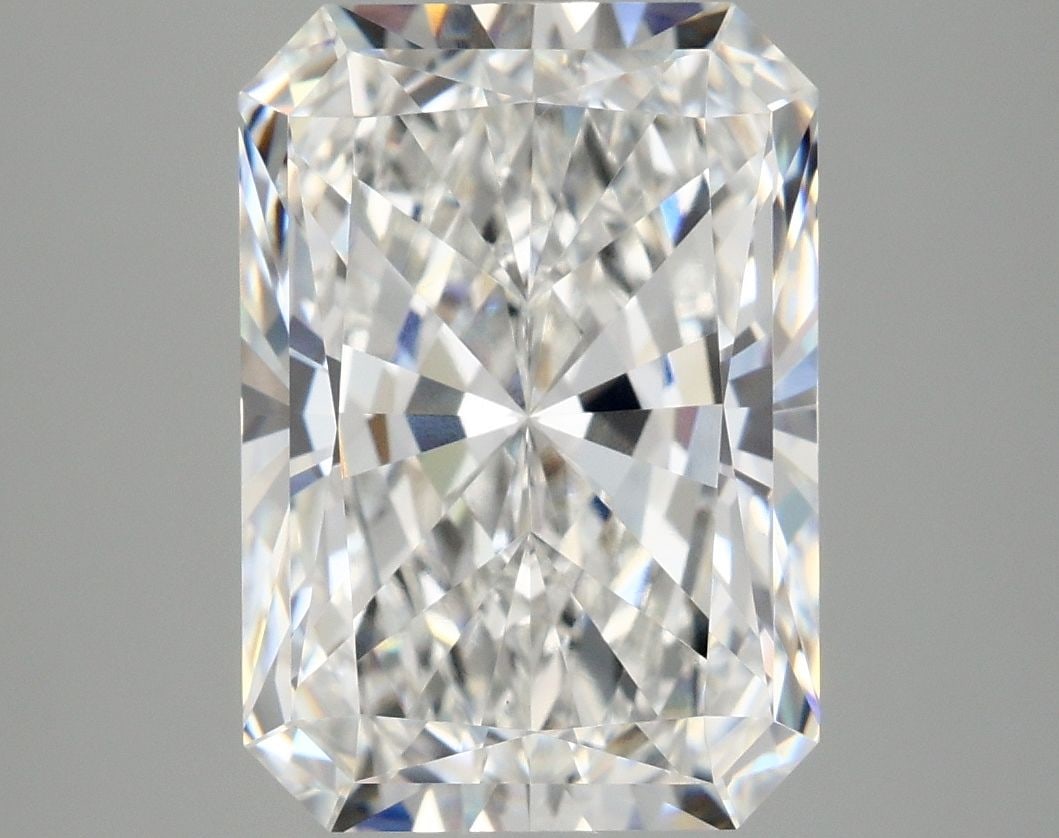 Loose Diamond - RADIANT 5.09ct E VVS2: Loose Diamond - RADIANT 5.09ct E VVS2 Source: This is a real non-mined Diamond that has been grown in a lab Shape: RADIANT Carats: 5.09 Color: E Clarity: VVS2 Certification: IGI Video: Video Link 