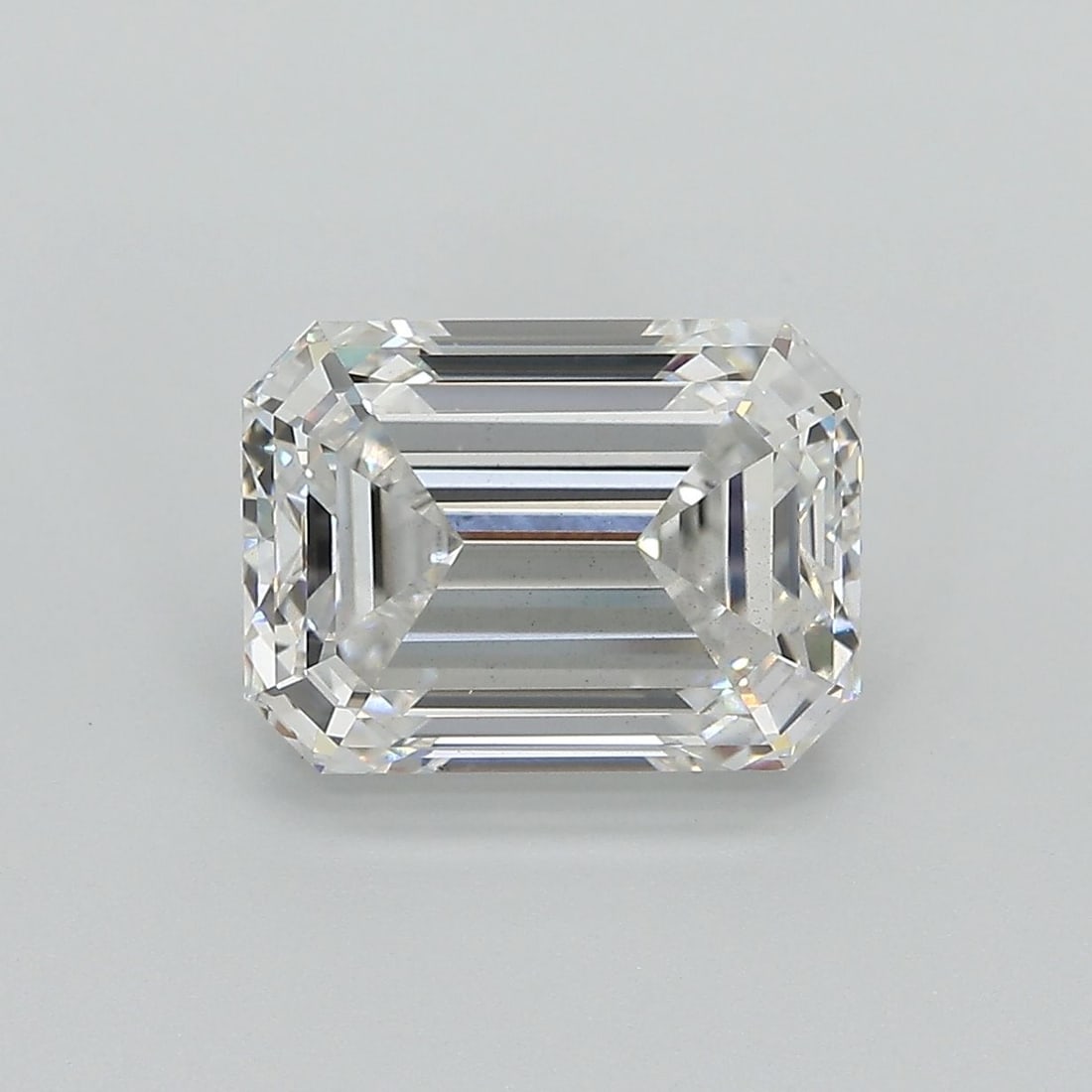 Loose Diamond - EMERALD 3.45ct F SI1: Loose Diamond - EMERALD 3.45ct F SI1 Source: This is a real non-mined Diamond that has been grown in a lab Shape: EMERALD Carats: 3.45 Color: F Clarity: SI1 Certification: IGI Video: Video Link The