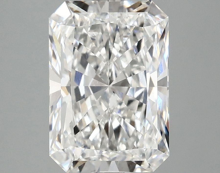 Loose Diamond - RADIANT 3.1ct E VVS2: Loose Diamond - RADIANT 3.1ct E VVS2 Source: This is a real non-mined Diamond that has been grown in a lab Shape: RADIANT Carats: 3.1 Color: E Clarity: VVS2 Certification: IGI Video: Video Link The