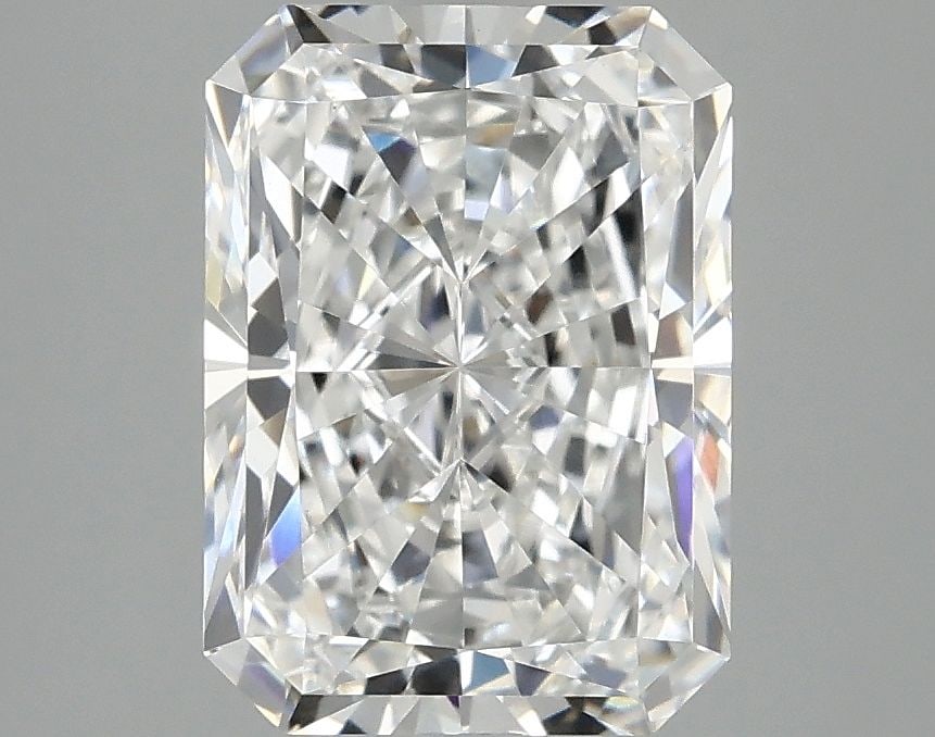 Loose Diamond - RADIANT 3.04ct E VVS2: Loose Diamond - RADIANT 3.04ct E VVS2 Source: This is a real non-mined Diamond that has been grown in a lab Shape: RADIANT Carats: 3.04 Color: E Clarity: VVS2 Certification: IGI Video: Video Link 