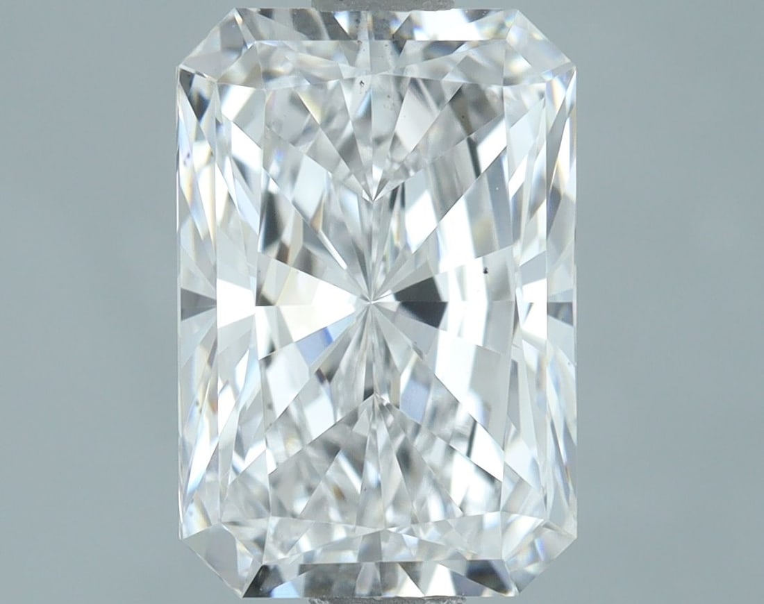 Loose Diamond - RADIANT 2.02ct D VS1: Loose Diamond - RADIANT 2.02ct D VS1 Source: This is a real non-mined Diamond that has been grown in a lab Shape: RADIANT Carats: 2.02 Color: D Clarity: VS1 Certification: IGI Video: Video Link The