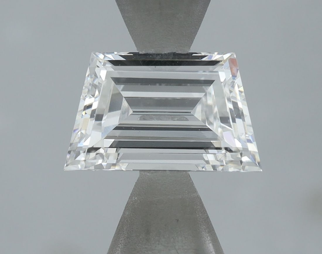 Loose Diamond - TAPERED BAGUETTE 1.03ct E VS1 (1 of 1)