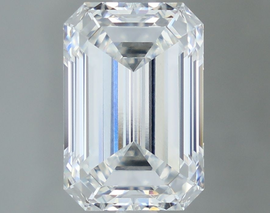 Loose Diamond - EMERALD 3.66ct E VVS1: Loose Diamond - EMERALD 3.66ct E VVS1 Source: This is a real non-mined Diamond that has been grown in a lab Shape: EMERALD Carats: 3.66 Color: E Clarity: VVS1 Certification: IGI Video: Video Link 