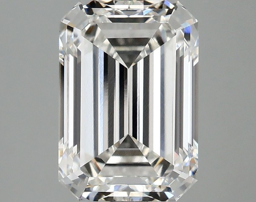 Loose Diamond - EMERALD 2.96ct F VVS2: Loose Diamond - EMERALD 2.96ct F VVS2 Source: This is a real non-mined Diamond that has been grown in a lab Shape: EMERALD Carats: 2.96 Color: F Clarity: VVS2 Certification: IGI Video: