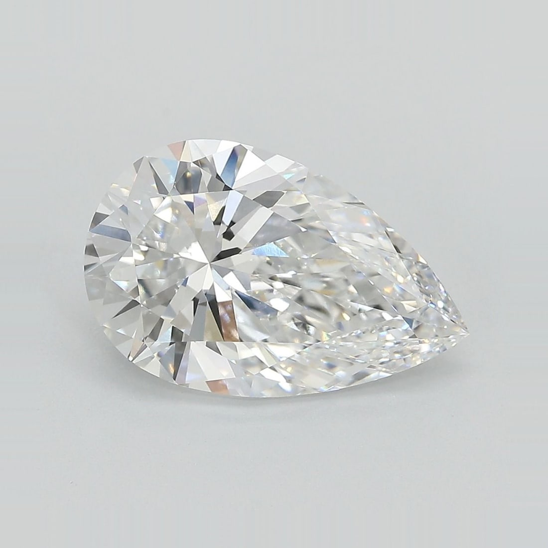 Loose Diamond - PEAR 4.65ct E VVS1: Loose Diamond - PEAR 4.65ct E VVS1 Source: This is a real non-mined Diamond that has been grown in a lab Shape: PEAR Carats: 4.65 Color: E Clarity: VVS1 Certification: IGI Video: Video Link The
