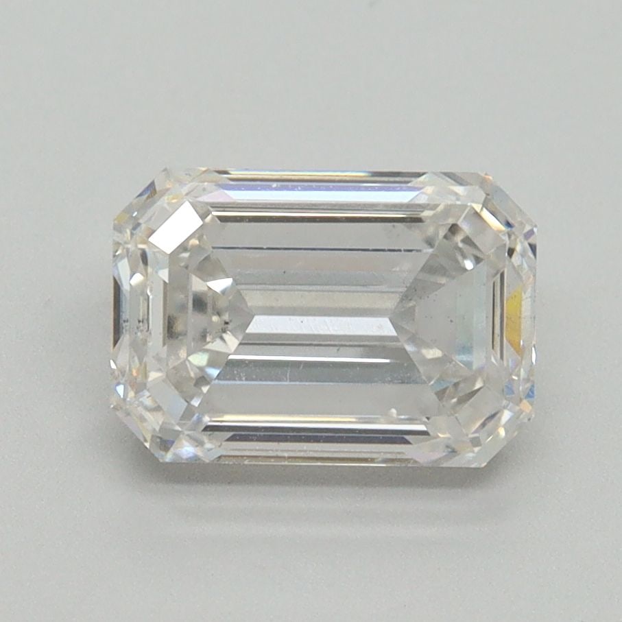 Loose Diamond - EMERALD 2.03ct F VS2: Loose Diamond - EMERALD 2.03ct F VS2 Source: This is a real non-mined Diamond that has been grown in a lab Shape: EMERALD Carats: 2.03 Color: F Clarity: VS2 Certification: NONE Video: