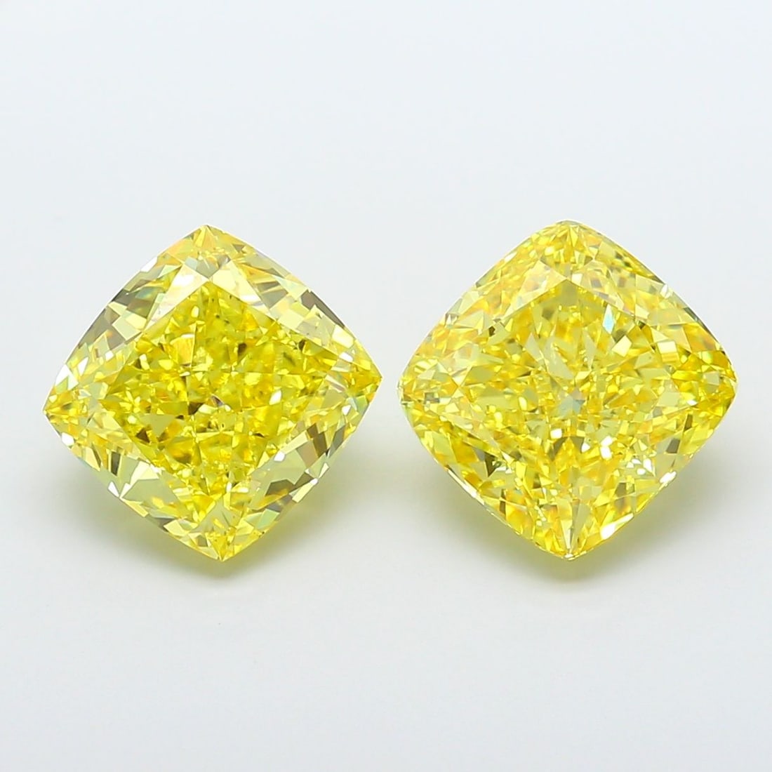 Loose Diamond - CUSHION MODIFIED 8.52ct Fancy Vivid Yellow VS1: Loose Diamond - CUSHION MODIFIED 8.52ct Fancy Vivid Yellow VS1 Source: This is a real non-mined Diamond that has been grown in a lab Shape: CUSHION MODIFIED Carats: 8.52 Color: Fancy Vivid Yellow Cert