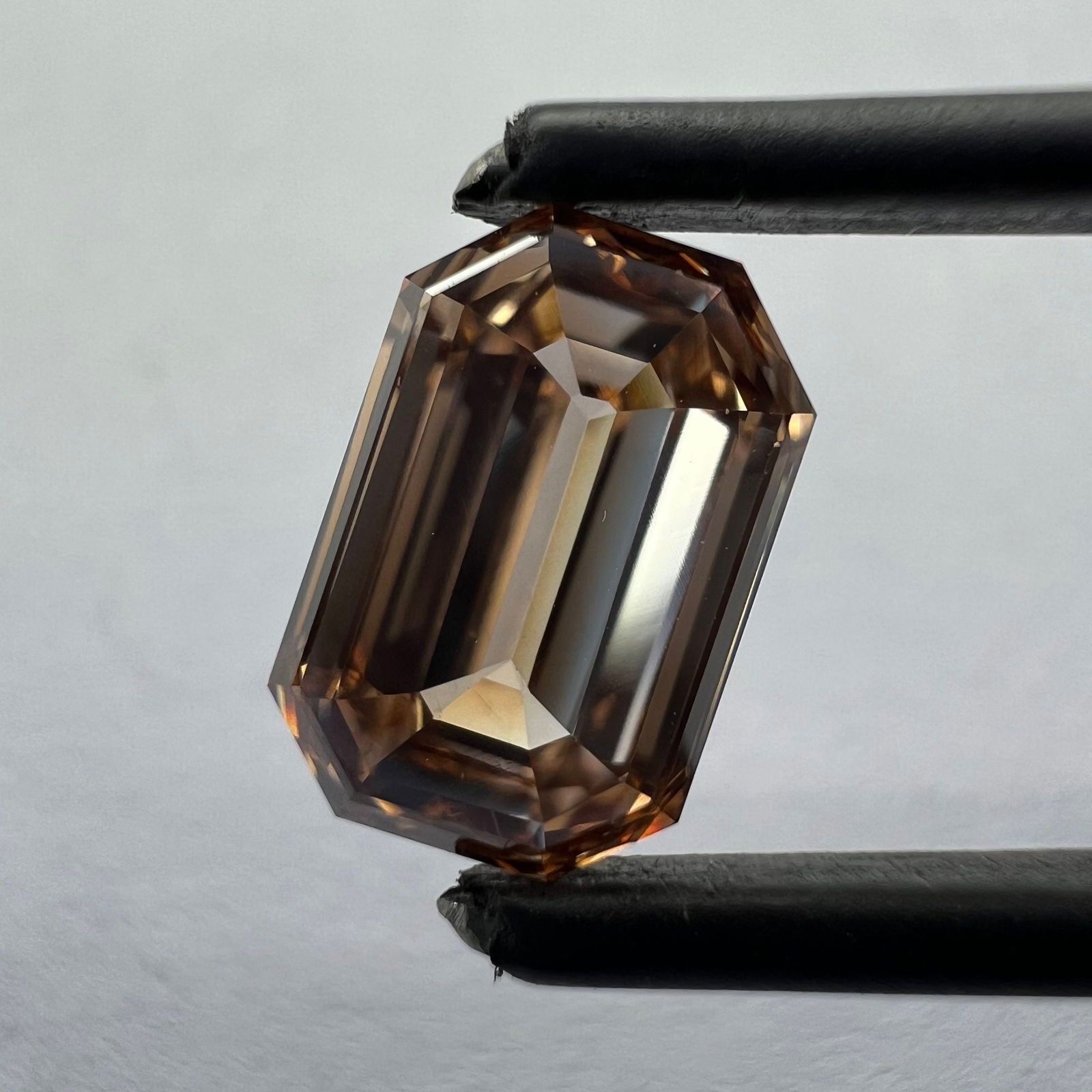 Loose Diamond - EMERALD 2.15ct Orange VS1 (1 of 1)