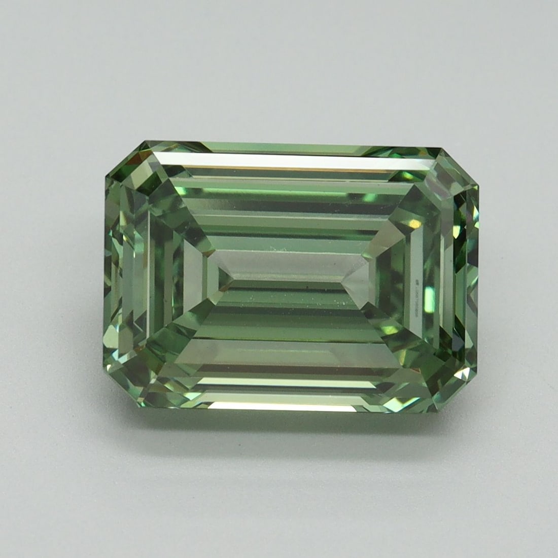 Loose Diamond - EMERALD 5.04ct Fancy Vivid Green VS1: Loose Diamond - EMERALD 5.04ct Fancy Vivid Green VS1 Source: This is a real non-mined Diamond that has been grown in a lab Shape: EMERALD Carats: 5.04 Color: Fancy Vivid Green Certification: IGI Video