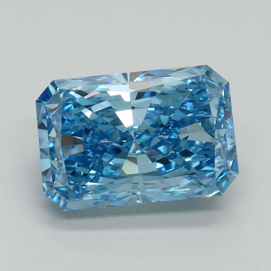 Loose Diamond - RADIANT 3.03ct Fancy Vivid Blue VVS2: Loose Diamond - RADIANT 3.03ct Fancy Vivid Blue VVS2 Source: This is a real non-mined Diamond that has been grown in a lab Shape: RADIANT Carats: 3.03 Color: Fancy Vivid Blue Certification: IGI Video: