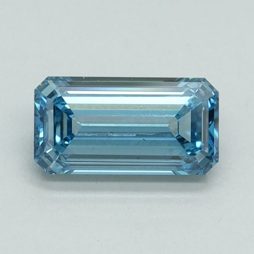 Loose Diamond - EMERALD 1.11ct Fancy Vivid Blue VS1: Loose Diamond - EMERALD 1.11ct Fancy Vivid Blue VS1 Source: This is a real non-mined Diamond that has been grown in a lab Shape: EMERALD Carats: 1.11 Color: Fancy Vivid Blue Certification: IGI Video: