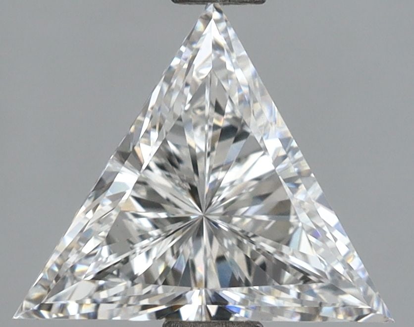 Loose Diamond - TRIANGULAR 1.8ct E VVS2: Loose Diamond - TRIANGULAR 1.8ct E VVS2 Source: This is a real non-mined Diamond that has been grown in a lab Shape: TRIANGULAR Carats: 1.8 Color: E Clarity: VVS2 Certification: IGI Video: