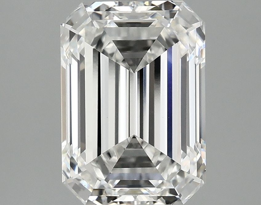 Loose Diamond - EMERALD 3.05ct E VS2: Loose Diamond - EMERALD 3.05ct E VS2 Source: This is a real non-mined Diamond that has been grown in a lab Shape: EMERALD Carats: 3.05 Color: E Clarity: VS2 Certification: IGI Video: