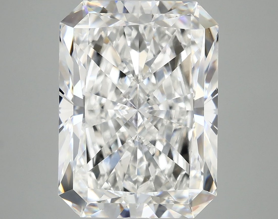 Loose Diamond - RADIANT 9.5ct E VVS2: Loose Diamond - RADIANT 9.5ct E VVS2 Source: This is a real non-mined Diamond that has been grown in a lab Shape: RADIANT Carats: 9.5 Color: E Clarity: VVS2 Certification: IGI Video: Video Link The