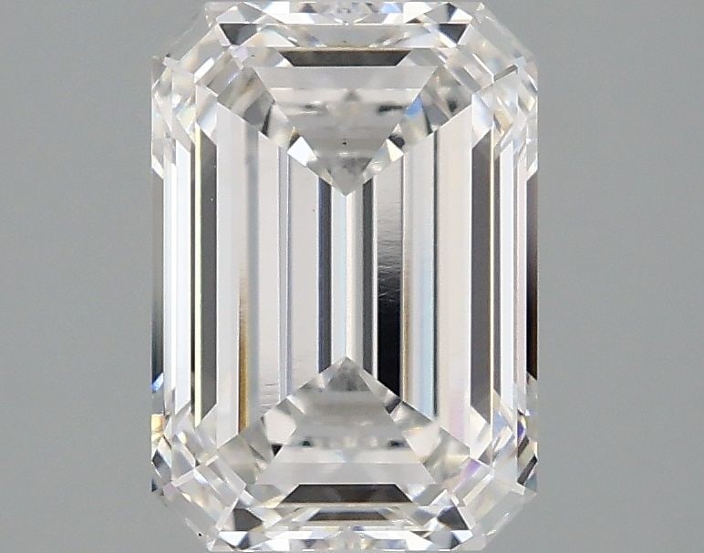 Loose Diamond - EMERALD 2.1ct E VS1: Loose Diamond - EMERALD 2.1ct E VS1 Source: This is a real non-mined Diamond that has been grown in a lab Shape: EMERALD Carats: 2.1 Color: E Clarity: VS1 Certification: IGI Video: