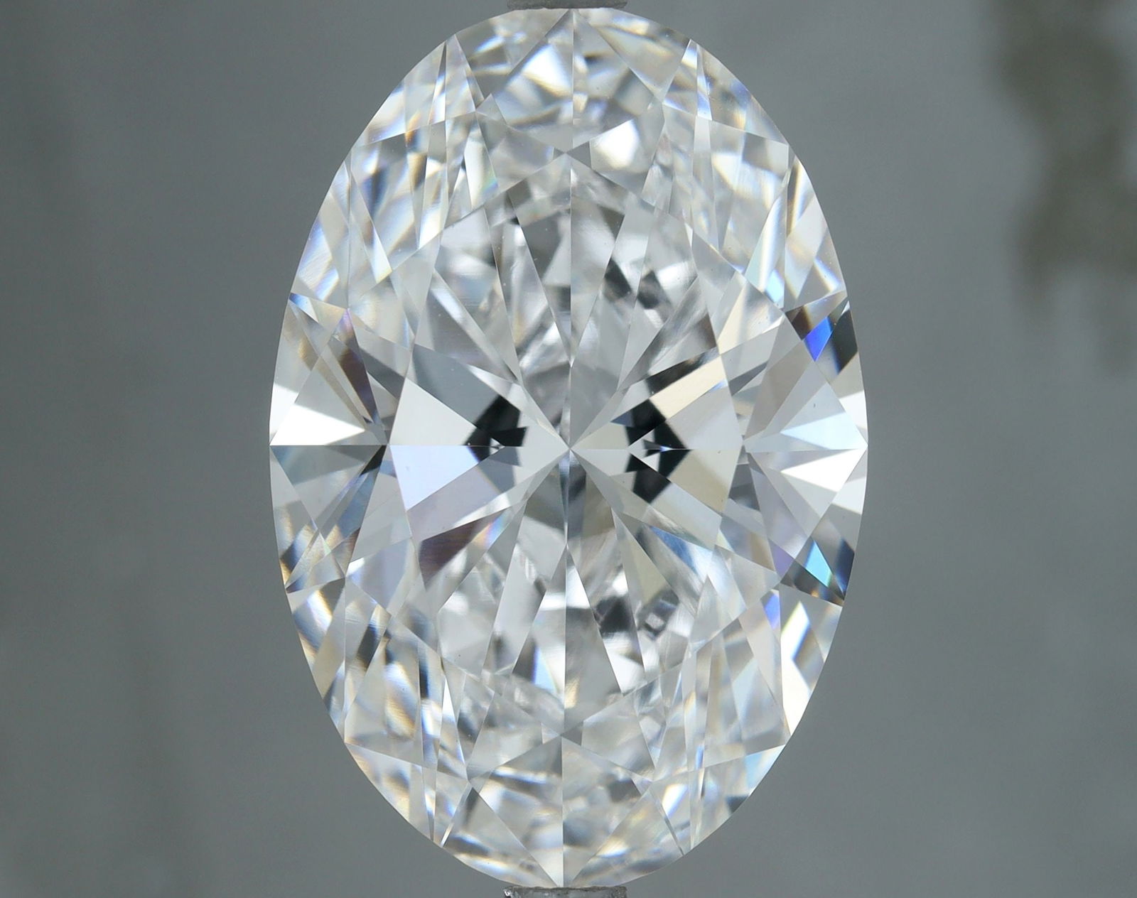 Loose Diamond - OVAL 6.26ct E VS1: Loose Diamond - OVAL 6.26ct E VS1 Source: This is a real non-mined Diamond that has been grown in a lab Shape: OVAL Carats: 6.26 Color: E Clarity: VS1 Certification: GIA Video: