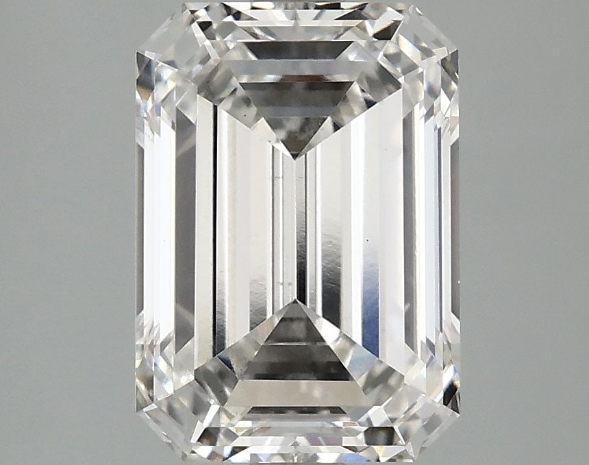 Loose Diamond - EMERALD 3.1ct G VS2: Loose Diamond - EMERALD 3.1ct G VS2 Source: This is a real non-mined Diamond that has been grown in a lab Shape: EMERALD Carats: 3.1 Color: G Clarity: VS2 Certification: IGI Video: