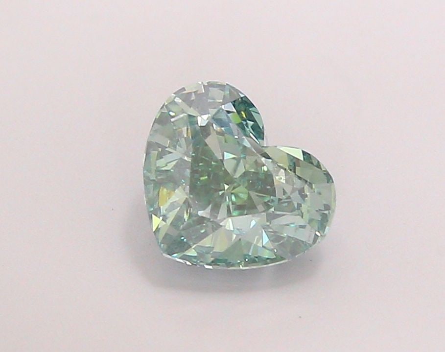 Loose Diamond - HEART 2.13ct Fancy Vivid Green VS1: Loose Diamond - HEART 2.13ct Fancy Vivid Green VS1 Source: This is a real non-mined Diamond that has been grown in a lab Shape: HEART Carats: 2.13 Color: Fancy Vivid Green Certification: IGI Video: