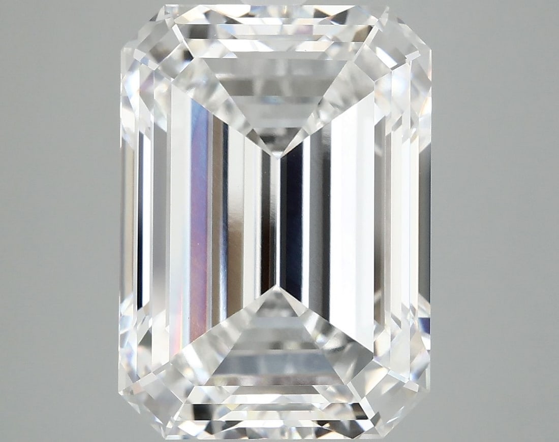 Loose Diamond - EMERALD 10.18ct E VVS2: Loose Diamond - EMERALD 10.18ct E VVS2 Source: This is a real non-mined Diamond that has been grown in a lab Shape: EMERALD Carats: 10.18 Color: E Clarity: VVS2 Certification: IGI Video: Video Link 