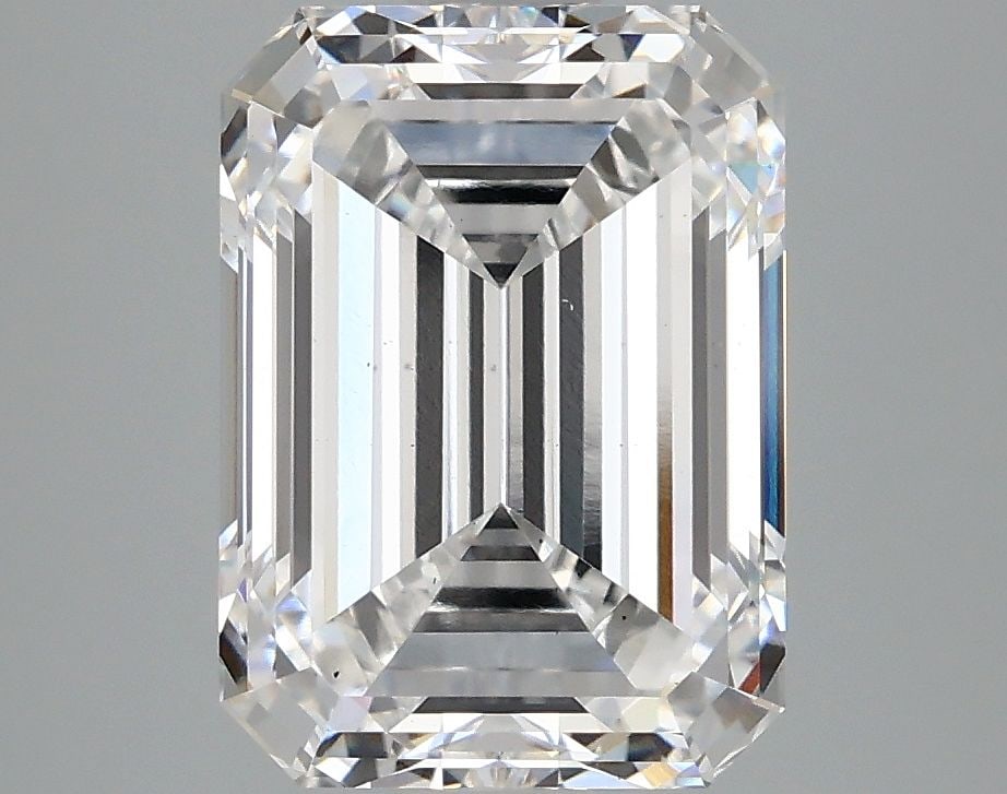 Loose Diamond - EMERALD 4.07ct E VS1: Loose Diamond - EMERALD 4.07ct E VS1 Source: This is a real non-mined Diamond that has been grown in a lab Shape: EMERALD Carats: 4.07 Color: E Clarity: VS1 Certification: IGI Video:
