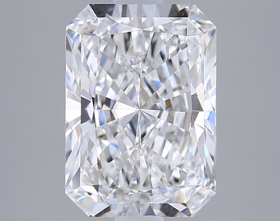 Loose Diamond - RADIANT 2.24ct E VVS1: Loose Diamond - RADIANT 2.24ct E VVS1 Source: This is a real non-mined Diamond that has been grown in a lab Shape: RADIANT Carats: 2.24 Color: E Clarity: VVS1 Certification: GIA Video: Video Link 