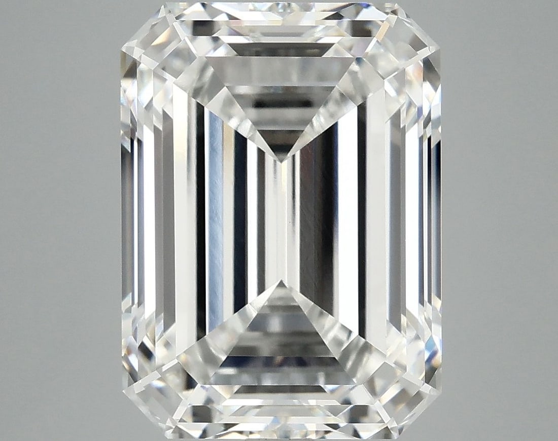 Loose Diamond - EMERALD 8.25ct F VVS2: Loose Diamond - EMERALD 8.25ct F VVS2 Source: This is a real non-mined Diamond that has been grown in a lab Shape: EMERALD Carats: 8.25 Color: F Clarity: VVS2 Certification: IGI Video: