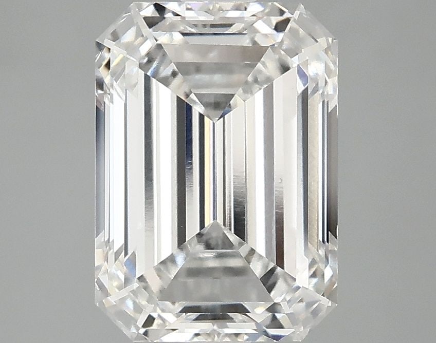 Loose Diamond - EMERALD 3.09ct E VS1: Loose Diamond - EMERALD 3.09ct E VS1 Source: This is a real non-mined Diamond that has been grown in a lab Shape: EMERALD Carats: 3.09 Color: E Clarity: VS1 Certification: IGI Video: