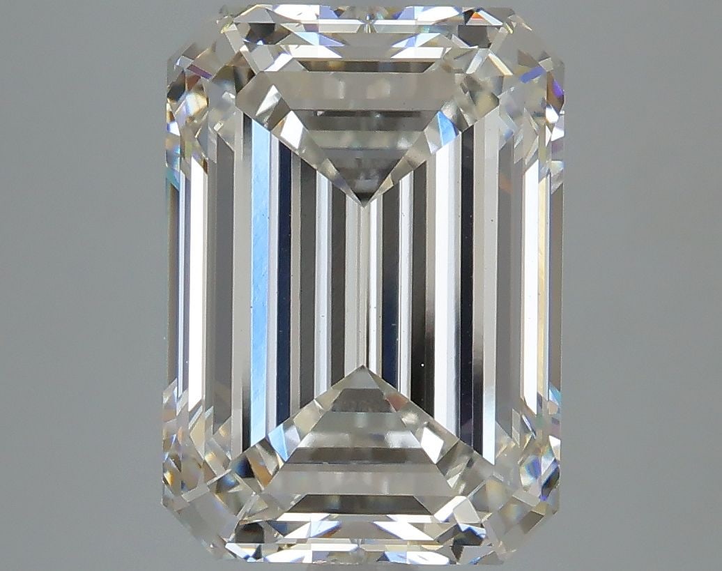 Loose Diamond - EMERALD 5.49ct G VS2: Loose Diamond - EMERALD 5.49ct G VS2 Source: This is a real non-mined Diamond that has been grown in a lab Shape: EMERALD Carats: 5.49 Color: G Clarity: VS2 Certification: IGI Video: Video Link The