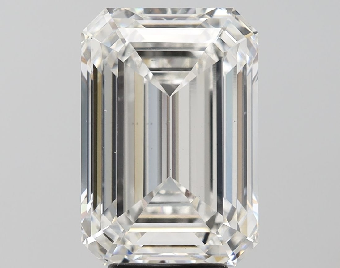 Loose Diamond - EMERALD 6.56ct G VS1: Loose Diamond - EMERALD 6.56ct G VS1 Source: This is a real non-mined Diamond that has been grown in a lab Shape: EMERALD Carats: 6.56 Color: G Clarity: VS1 Certification: IGI Video: Video Link The