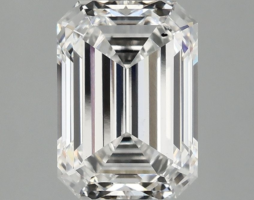 Loose Diamond - EMERALD 3.07ct E VS2: Loose Diamond - EMERALD 3.07ct E VS2 Source: This is a real non-mined Diamond that has been grown in a lab Shape: EMERALD Carats: 3.07 Color: E Clarity: VS2 Certification: IGI Video: Video Link The