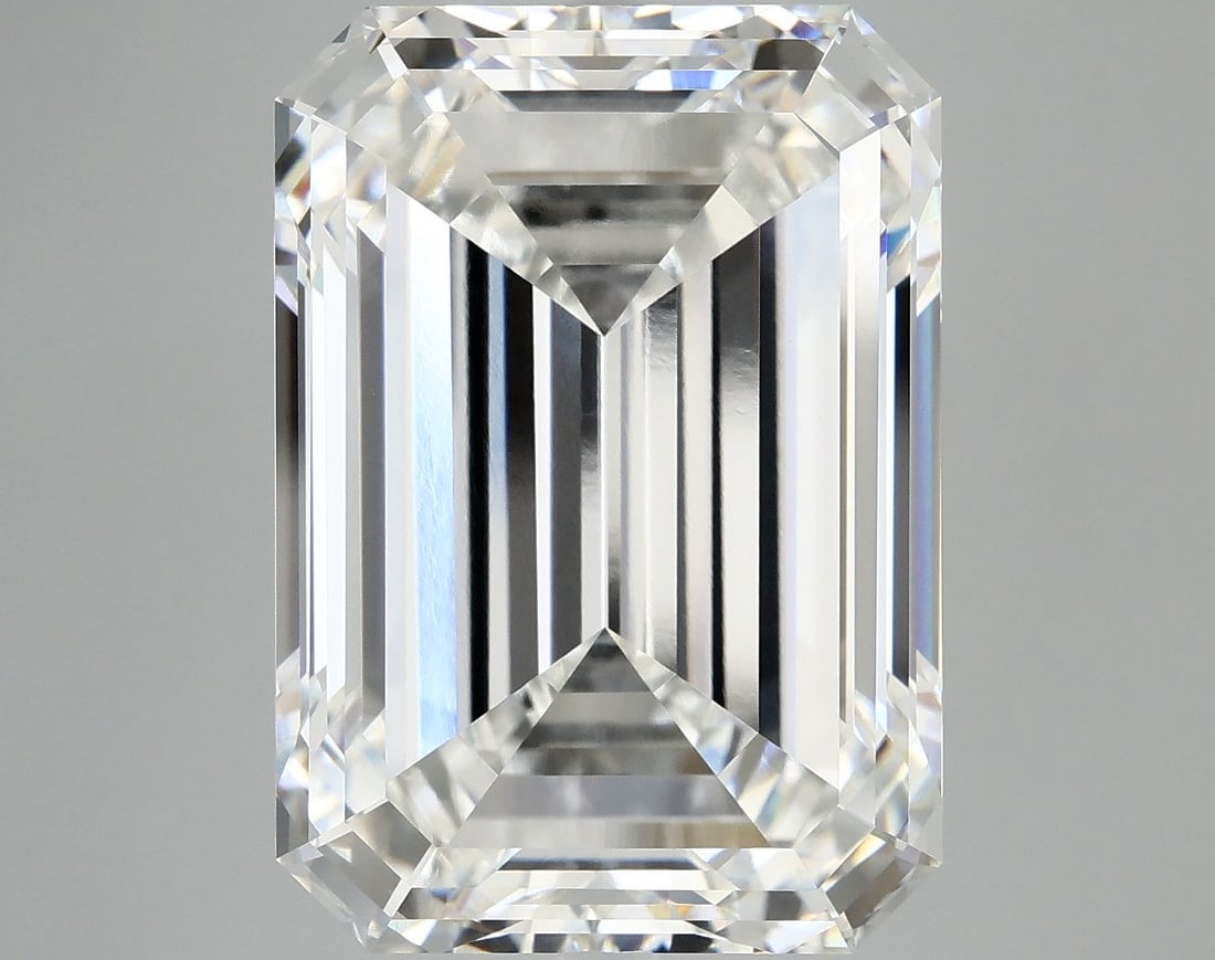 Loose Diamond - EMERALD 15.36ct F VVS2: Loose Diamond - EMERALD 15.36ct F VVS2 Source: This is a real non-mined Diamond that has been grown in a lab Shape: EMERALD Carats: 15.36 Color: F Clarity: VVS2 Certification: IGI Video: Video Link 