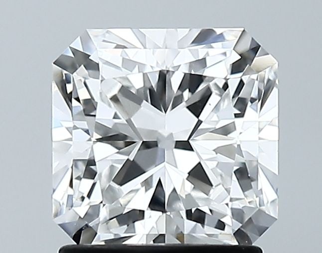 Loose Diamond - RADIANT 1.56ct E VS1: Loose Diamond - RADIANT 1.56ct E VS1 Source: This is a real non-mined Diamond that has been grown in a lab Shape: RADIANT Carats: 1.56 Color: E Clarity: VS1 Certification: GIA Video: