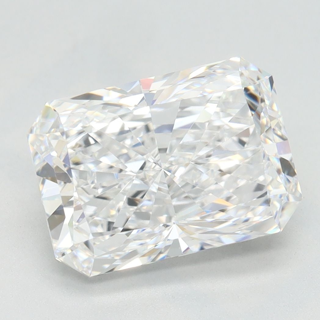 Loose Diamond - RADIANT 3.03ct D IF: Loose Diamond - RADIANT 3.03ct D IF Source: This is a real non-mined Diamond that has been grown in a lab Shape: RADIANT Carats: 3.03 Color: D Clarity: IF Certification: IGI Video: Video Link The