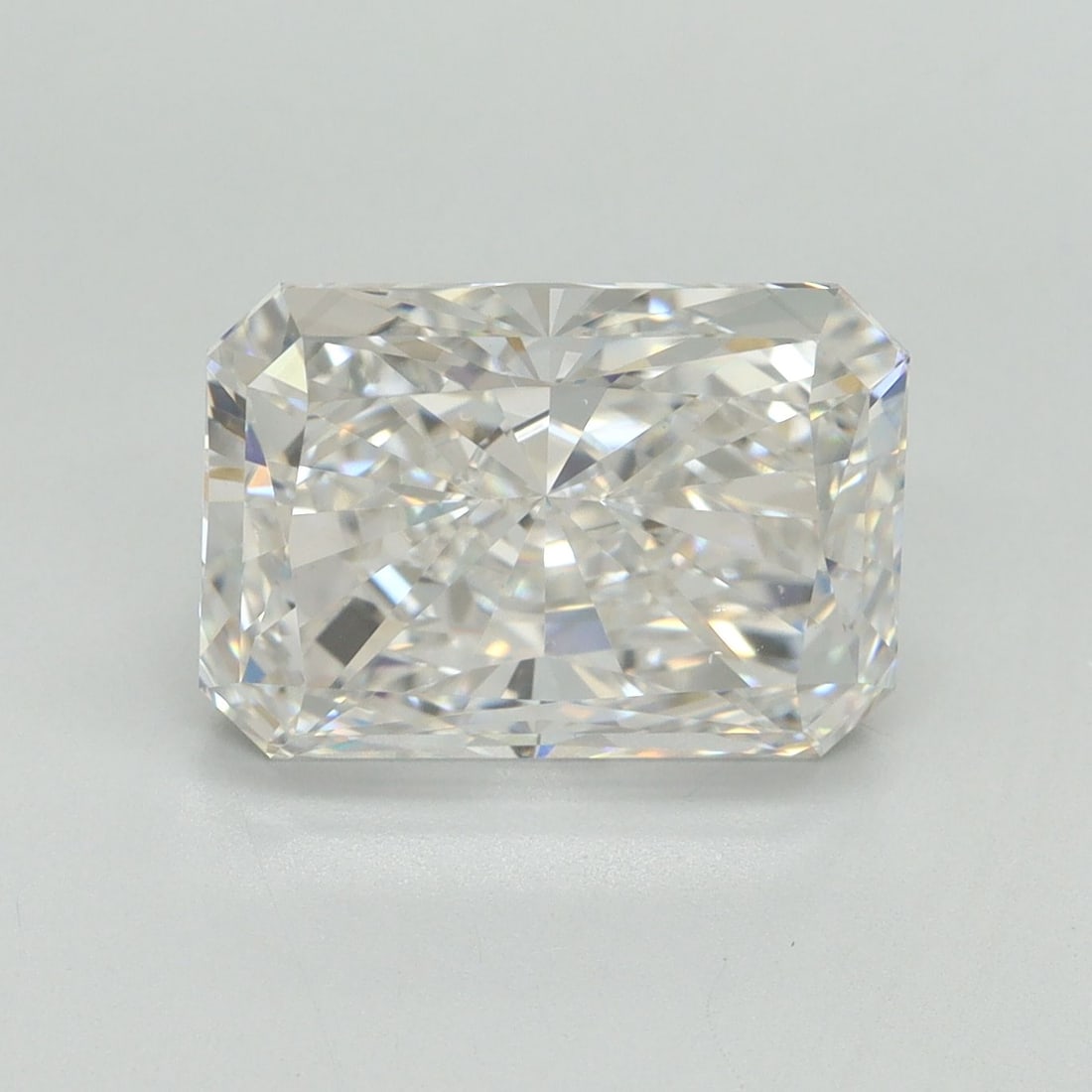 Loose Diamond - RADIANT 5.02ct F VS2: Loose Diamond - RADIANT 5.02ct F VS2 Source: This is a real non-mined Diamond that has been grown in a lab Shape: RADIANT Carats: 5.02 Color: F Clarity: VS2 Certification: GSI Video: Video Link The