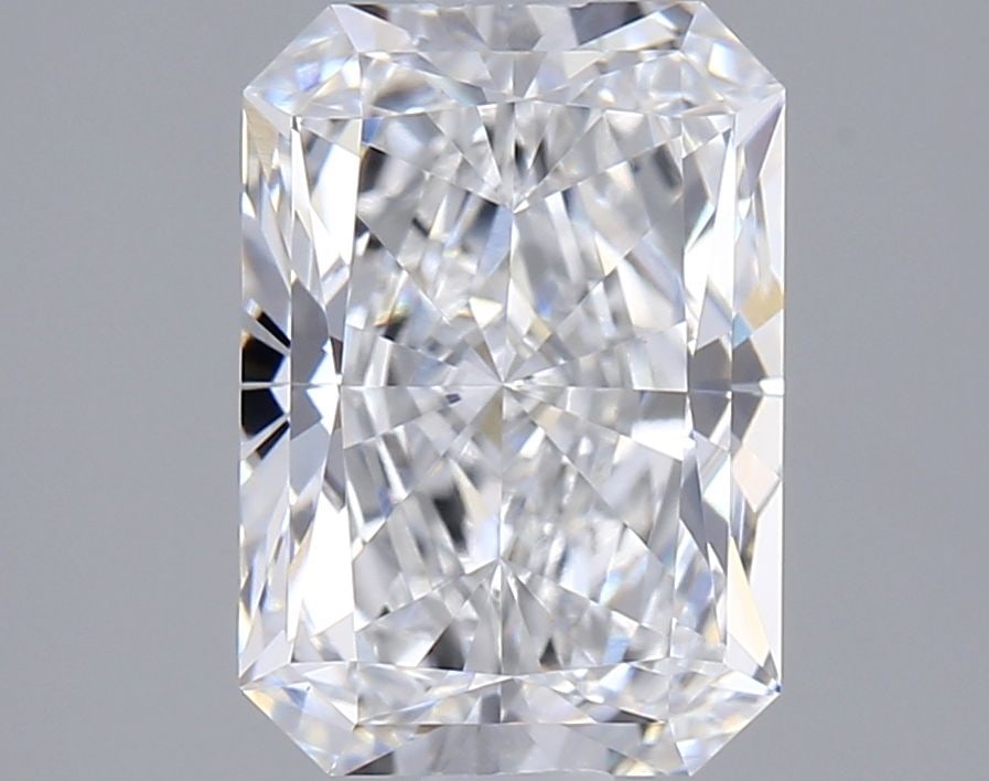 Loose Diamond - RADIANT 1.59ct E VVS2: Loose Diamond - RADIANT 1.59ct E VVS2 Source: This is a real non-mined Diamond that has been grown in a lab Shape: RADIANT Carats: 1.59 Color: E Clarity: VVS2 Certification: IGI Video: