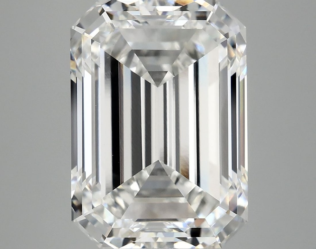 Loose Diamond - EMERALD 7.54ct F VVS2: Loose Diamond - EMERALD 7.54ct F VVS2 Source: This is a real non-mined Diamond that has been grown in a lab Shape: EMERALD Carats: 7.54 Color: F Clarity: VVS2 Certification: IGI Video: Video Link 