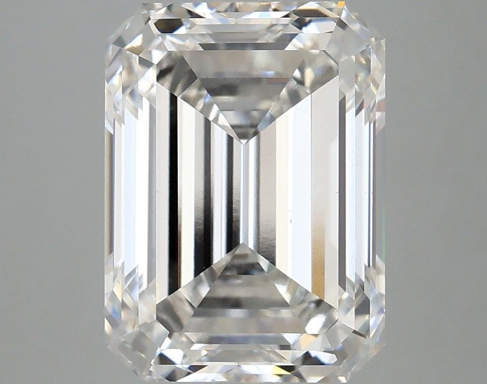 Loose Diamond - EMERALD 5.02ct F VS1: Loose Diamond - EMERALD 5.02ct F VS1 Source: This is a real non-mined Diamond that has been grown in a lab Shape: EMERALD Carats: 5.02 Color: F Clarity: VS1 Certification: IGI Video: Video Link The