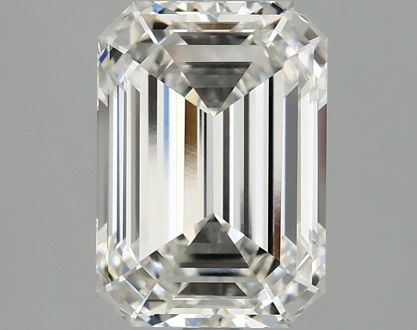 Loose Diamond - EMERALD 3.1ct G VVS2: Loose Diamond - EMERALD 3.1ct G VVS2 Source: This is a real non-mined Diamond that has been grown in a lab Shape: EMERALD Carats: 3.1 Color: G Clarity: VVS2 Certification: IGI Video: