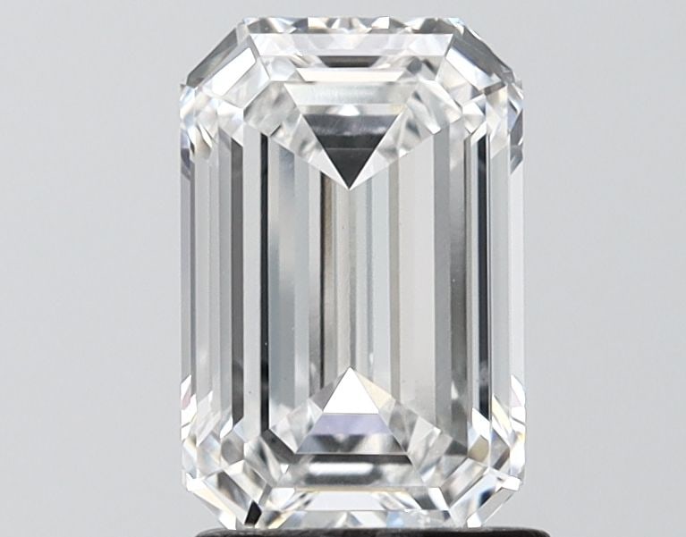 Loose Diamond - EMERALD 1.71ct E VVS2: Loose Diamond - EMERALD 1.71ct E VVS2 Source: This is a real non-mined Diamond that has been grown in a lab Shape: EMERALD Carats: 1.71 Color: E Clarity: VVS2 Certification: IGI Video: Video Link 