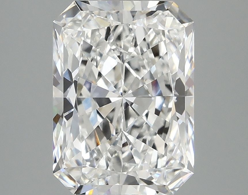 Loose Diamond - RADIANT 3.08ct E VVS2: Loose Diamond - RADIANT 3.08ct E VVS2 Source: This is a real non-mined Diamond that has been grown in a lab Shape: RADIANT Carats: 3.08 Color: E Clarity: VVS2 Certification: IGI Video: Video Link 