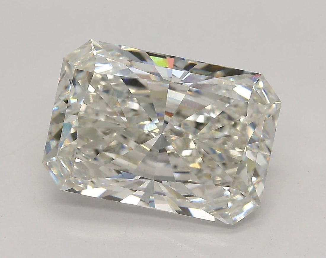 Loose Diamond - RADIANT 4.57ct G VVS2: Loose Diamond - RADIANT 4.57ct G VVS2 Source: This is a real non-mined Diamond that has been grown in a lab Shape: RADIANT Carats: 4.57 Color: G Clarity: VVS2 Certification: IGI Video: