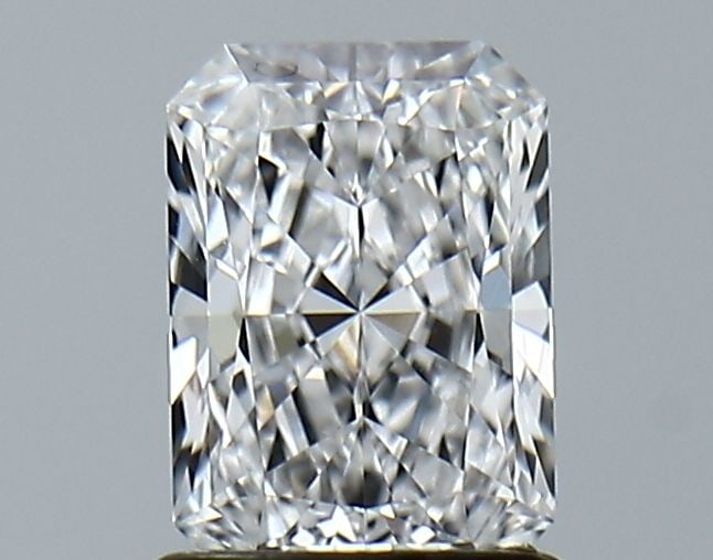 Loose Diamond - RADIANT 1.12ct E VVS2: Loose Diamond - RADIANT 1.12ct E VVS2 Source: This is a real non-mined Diamond that has been grown in a lab Shape: RADIANT Carats: 1.12 Color: E Clarity: VVS2 Certification: GIA Video: